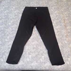 Lululemon Size Large Quarter-Length Leggings